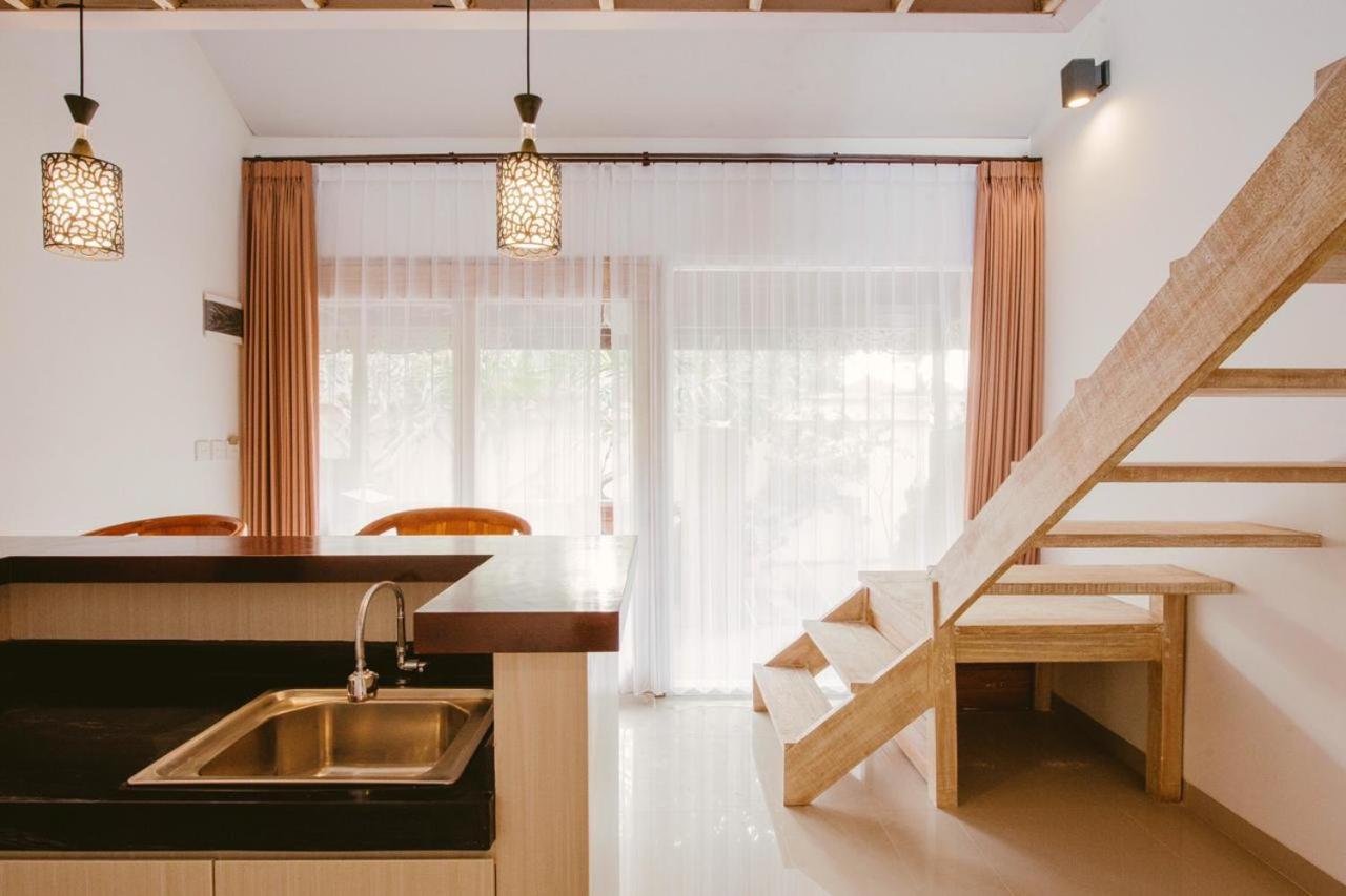 Istha Puri By Dwaraloka Villa Gianyar  Exterior photo