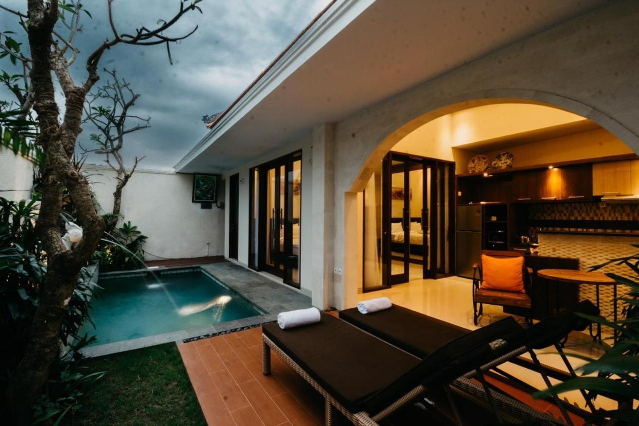 Istha Puri By Dwaraloka Villa Gianyar  Exterior photo
