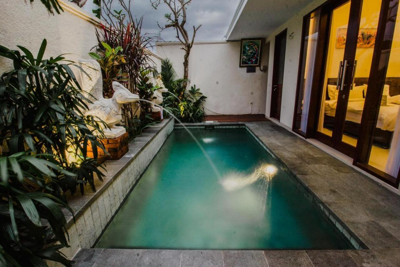 Istha Puri By Dwaraloka Villa Gianyar  Exterior photo